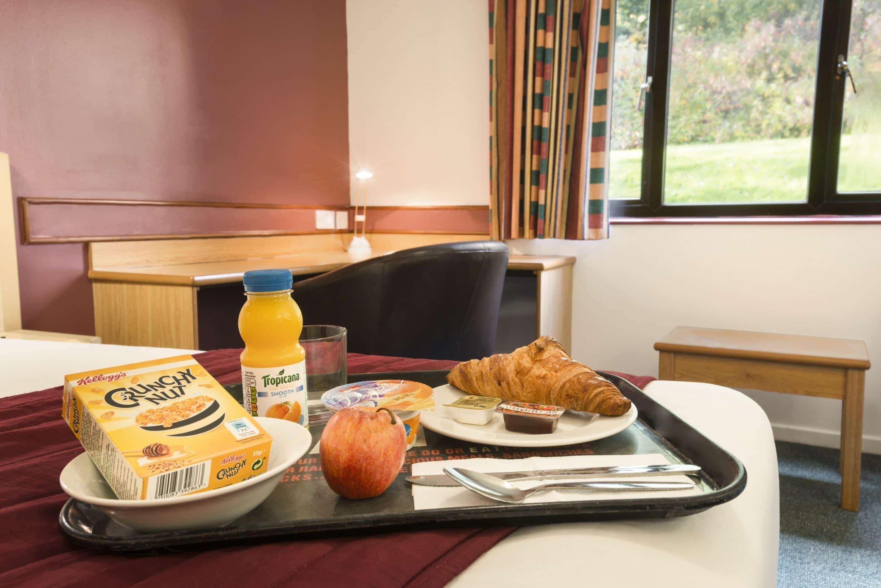 Days Inn Bradford M62 Экстерьер фото